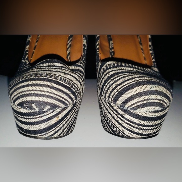 Madden Girl Chunky Bohemian Stripe Closed Toe Platform Wedge Heels Women Sz: 10 - Picture 5 of 10